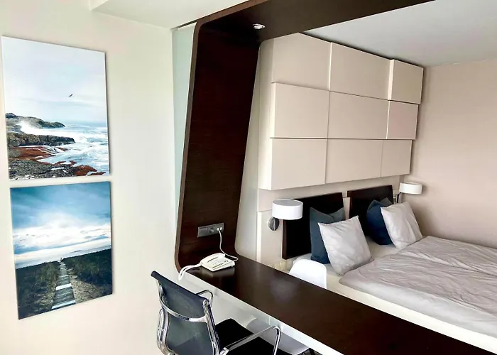 Marine 216 Seaview *